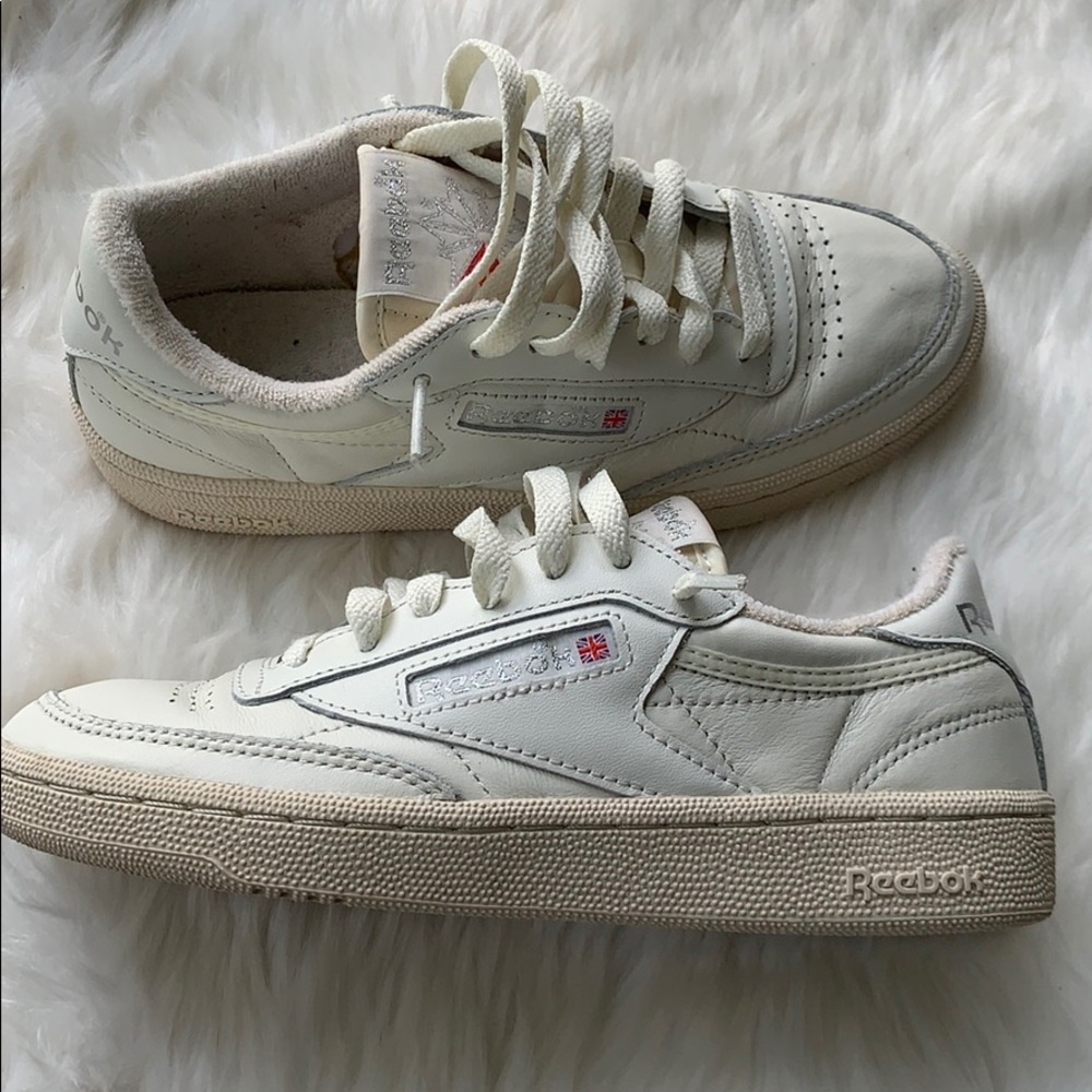 Vintage retro off white Reebok Sneakers